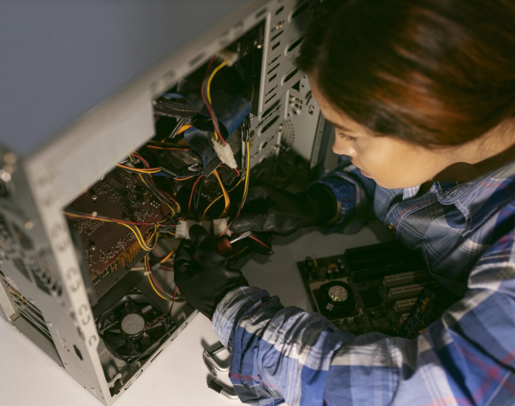 Emergency Computer Repair Technician in Phoenix, AZ